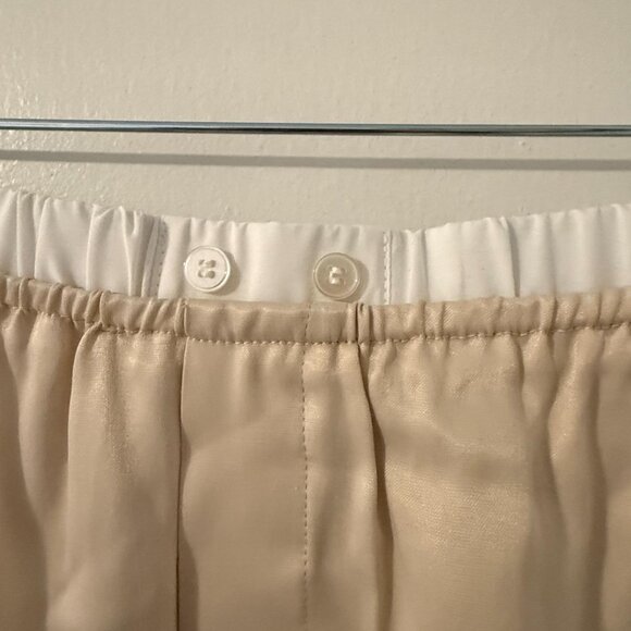 SATIN EFFECT POPLIN TRIM SHORTS - Picture 2 of 3